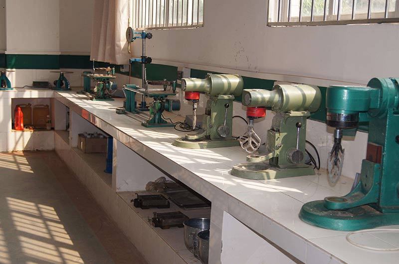 山西路橋監(jiān)理公司實驗室(圖1)